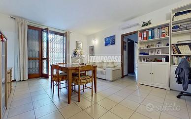 Trilocale con giardino privato, box e cantina