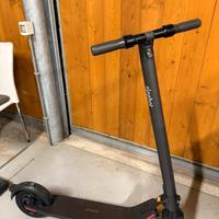 Monopattino elettrico NinebotE25E Segway