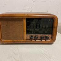 Vecchia radio valvole Magnadyne