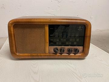 Vecchia radio valvole Magnadyne