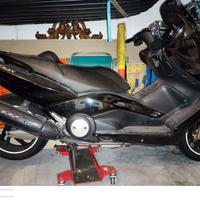 Tmax 2004 compreso di bauletto e Parabrezza