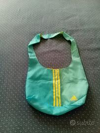 Borsa mare Adidas.