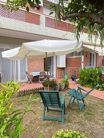 Bilocale con giardino a 50 mmt dalla spiaggia