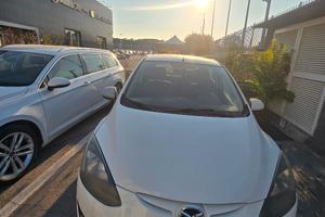 MAZDA2 
