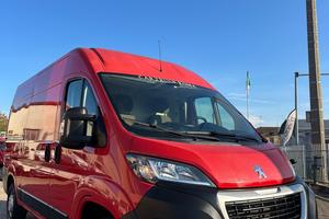 Peugeot Boxer 335 2.2 BlueHDi 140 S&S PC-TM Furgon