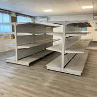 Scaffali in metallo a gondola autoportante