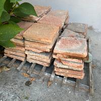 Piastrelle di cotto antiche