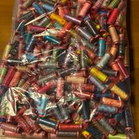 Fili per cucire di vari tipi