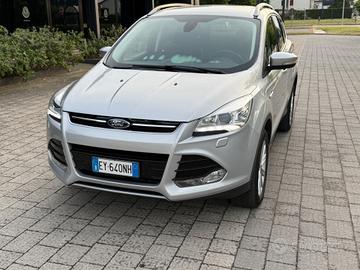 Ford Kuga 2.0 TDCI 150 CV S&S 4WD Powershift Titan