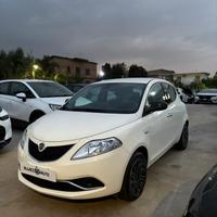 Lancia Ypsilon 1.2 69 CV 5 porte S&S Gold