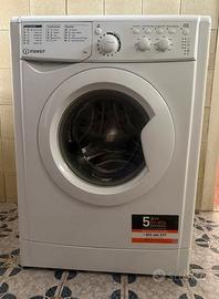 Lavatrice Indesit 7 kg – Come Nuova!