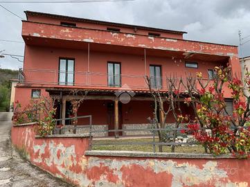 CASA INDIPENDENTE A ALVITO