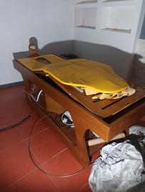 lettino per massaggi con i fanghi