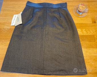 Splendida gonna 100%pura lana,nuova con cartellino