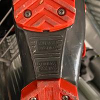 Sci da bambino con scarponi