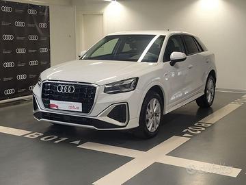 Audi Q2 35 2.0 tdi Identity Black s-tronic