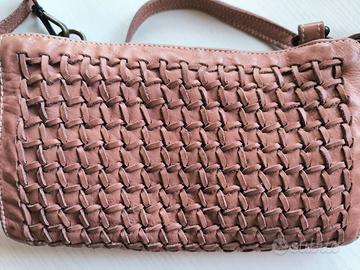 Borsetta in  vera pelle intrecciata