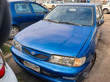 Nissan Almera anno 1999 ricambi usati