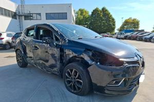 Renault Clio 1.5 dCi 90CV - SINISTRATA