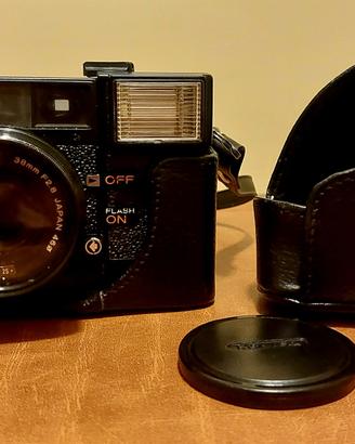 Fotocamera vintage Konica C35