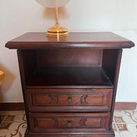 Comodino in legno massiccio anni '70