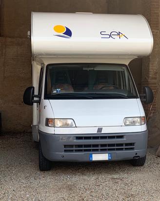 Camper mansardato . 6 posti omologato