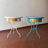 Coppia di comodini in elegante stile provenzale