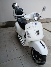 Vespa gts 300