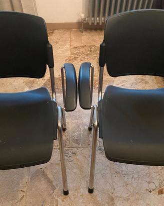 1 o 2 sedie a poltroncina adatte per scrivania