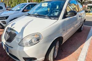 Lancia Y