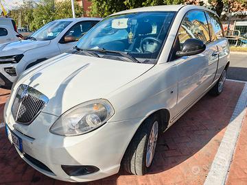 Lancia Y