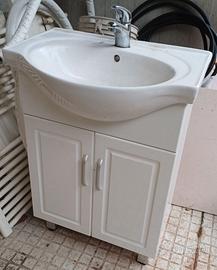 Mobile bagno con lavandino