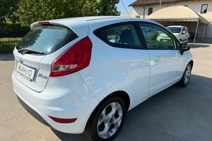 Ford Fiesta 1.2 benzina neo-patent