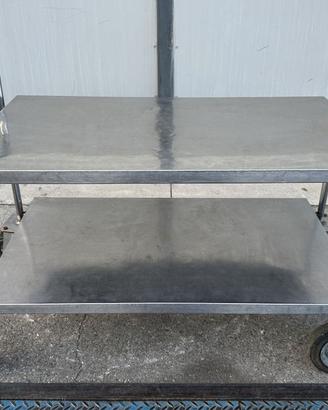 Carrello con ruote