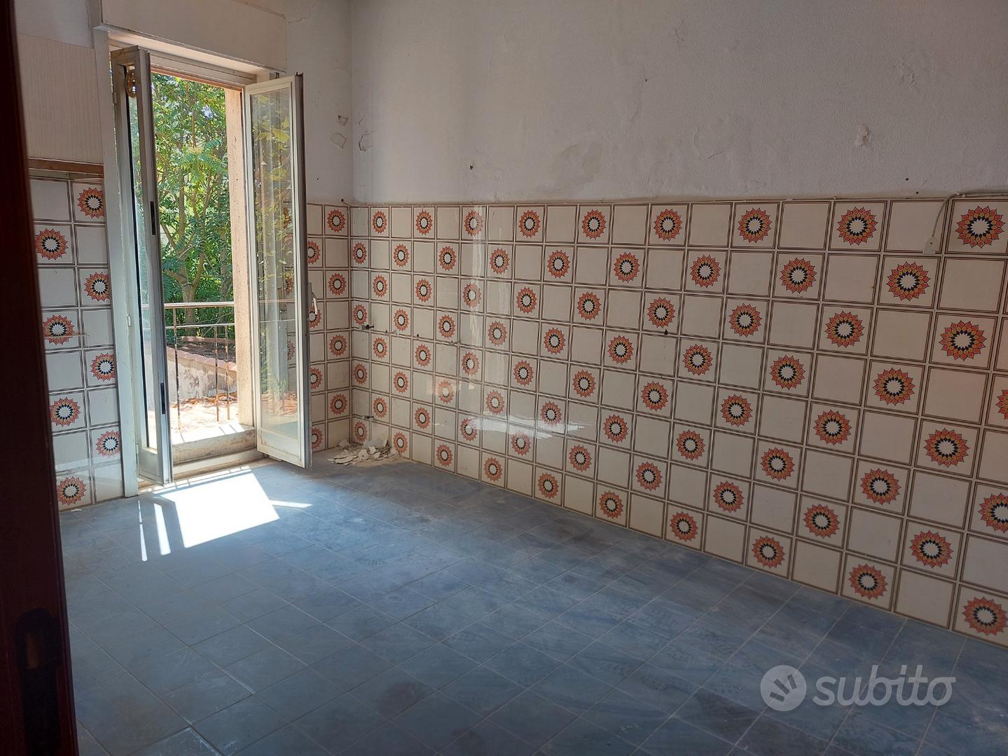 Appartamento, giardino e garage - Vista 4