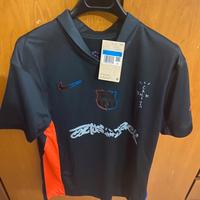 barcellona x travis scott