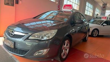 Opel Astra 1.4 100CV 5 porte Cosmo