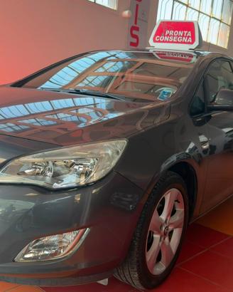 Opel Astra 1.4 100CV 5 porte Cosmo