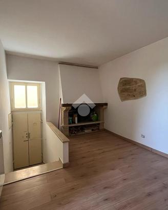 3 LOCALI A AMELIA