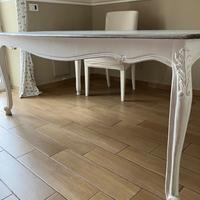 Tavolo stile shabby chic