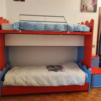 Letto a castello in legno con scale contenitore 