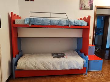 Letto a castello in legno con scale contenitore 