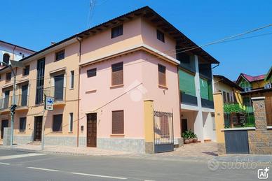 CASA DI CORTE A MORENGO