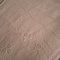 lenzuola corredo  in lino e ricamo a mano perfetto