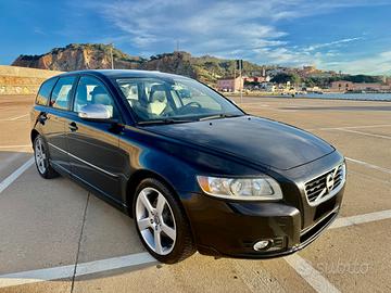 VOLVO V501.6R design MOLTO BELLA TUTTO OK