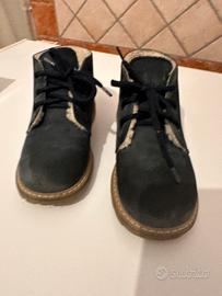 Scarpa scamosciata artigianale da bambino