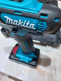 avvitatore 24v con accessori 