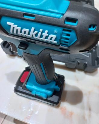 avvitatore 24v con accessori 