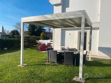 Pergola bioclimatica