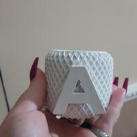 vasetto in gesso con lettera A 
